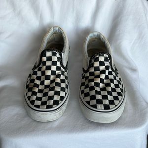 Slip on checked vans. Women’s size 7.5. Men’s size 6. Worn.